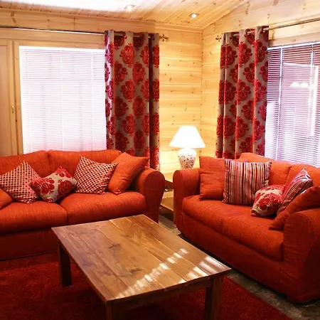 Kartanohotelli Satulinna Huvilat 5* Hirvensalmi